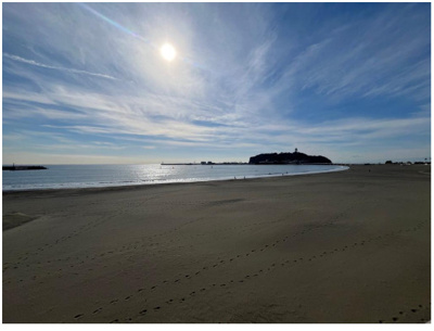 【周辺】 | 江ノ島ビーチハウス | 江ノ島と腰越海水浴場