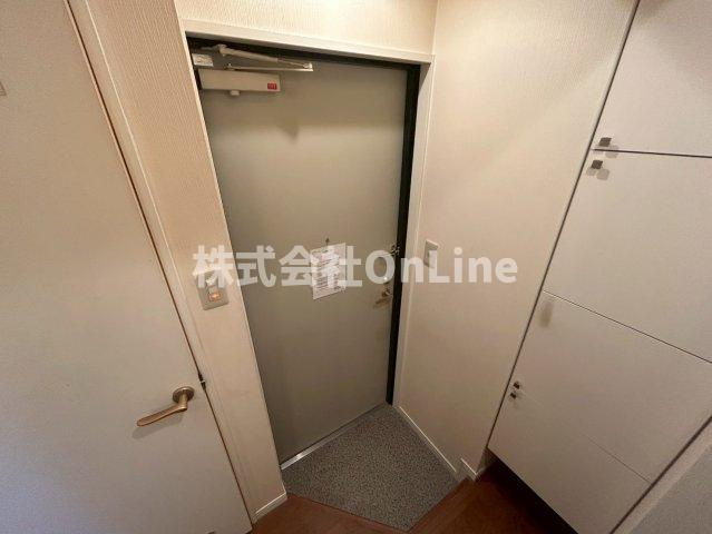 リバーライズ東小橋の玄関