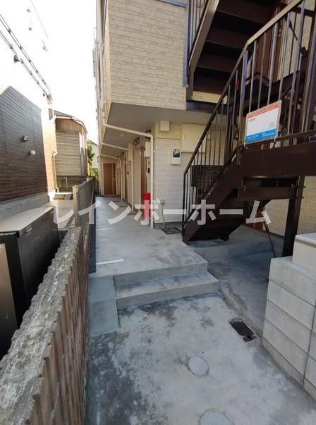 津田沼THE CLASSのエントランス