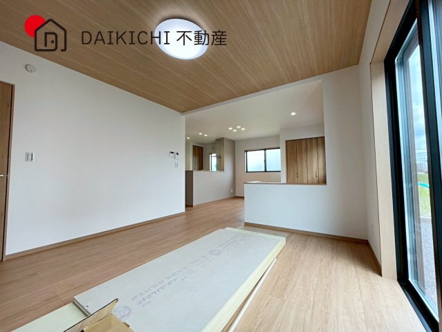 【居間・リビング】 | ワイウッドコート北本市中丸第6期　新築戸建　全9棟　3号棟