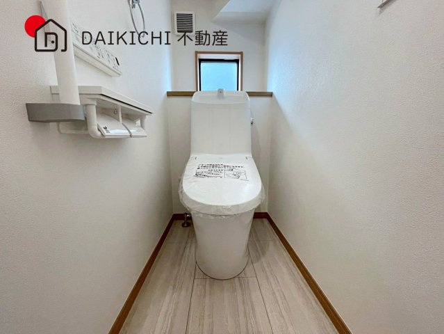 【トイレ】 | ワイウッドコート北本市中丸第6期　新築戸建　全9棟　3号棟