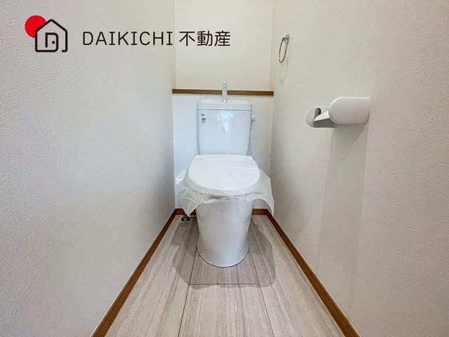 【トイレ】 | ワイウッドコート北本市中丸第6期　新築戸建　全9棟　3号棟