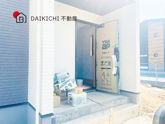 【玄関】 | ワイウッドコート北本市中丸第6期　新築戸建　全9棟　3号棟