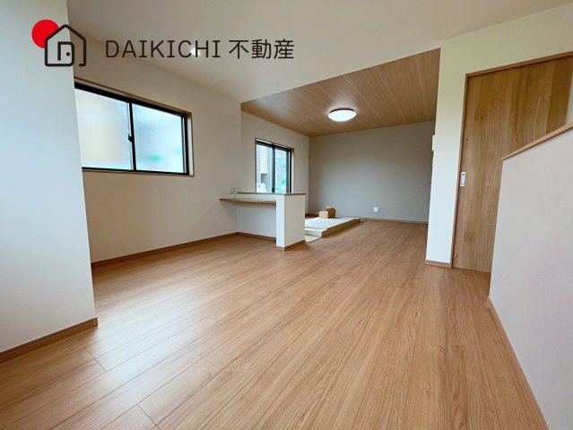 【居間・リビング】 | ワイウッドコート北本市中丸第6期　新築戸建　全9棟　3号棟