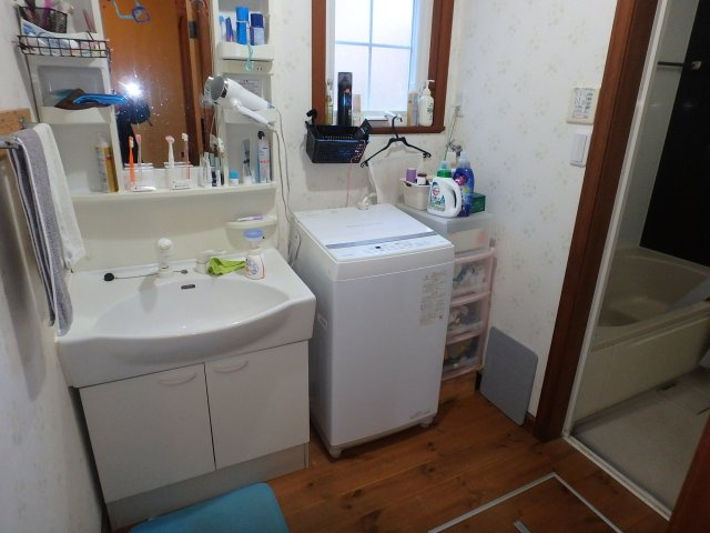 M0250H　南伊豆町入間中古住宅の独立洗面台