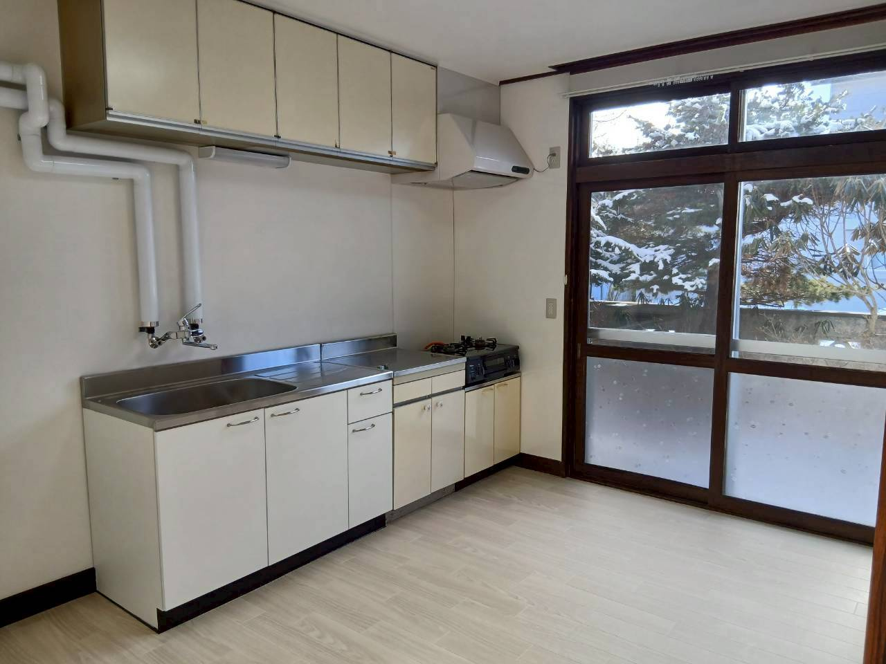 春採4-2-6借家のキッチン