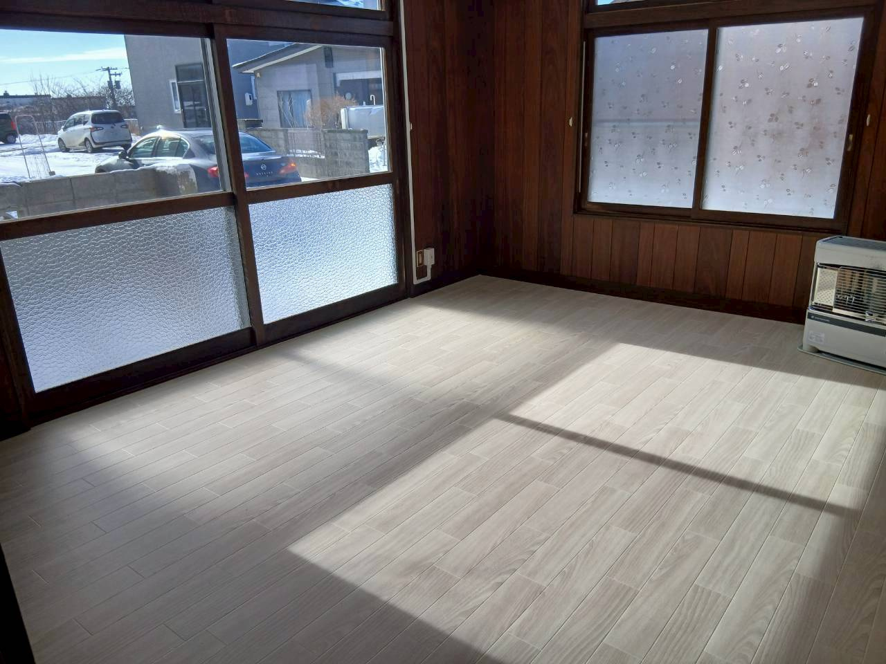 春採4-2-6借家の居間・リビング