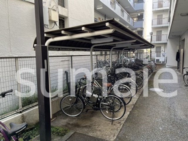 サンセール与野本町のその他共用部分|敷地内駐輪場。