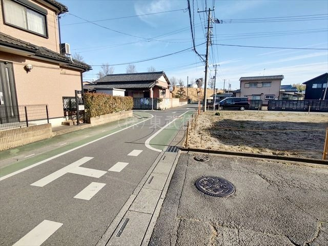 【前面道路含む現地写真】 | 川島町伊草 | 東側5.5m公道