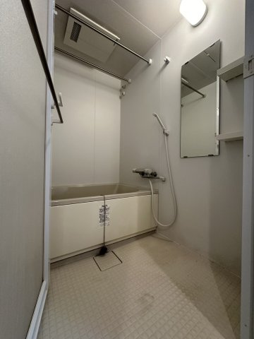 フォレステージュ北堀江の浴室