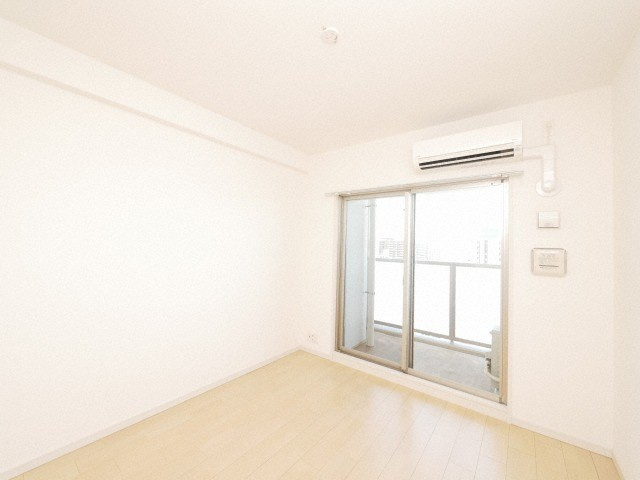 アドバンス大阪グロウスIIの居間・リビング