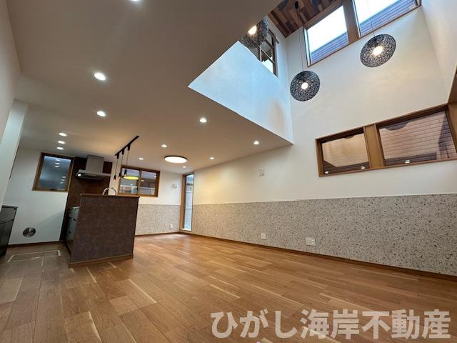 茅ヶ崎市浜竹3丁目　新築戸建　全４棟の居間・リビング|17帖　吹抜付LDK
