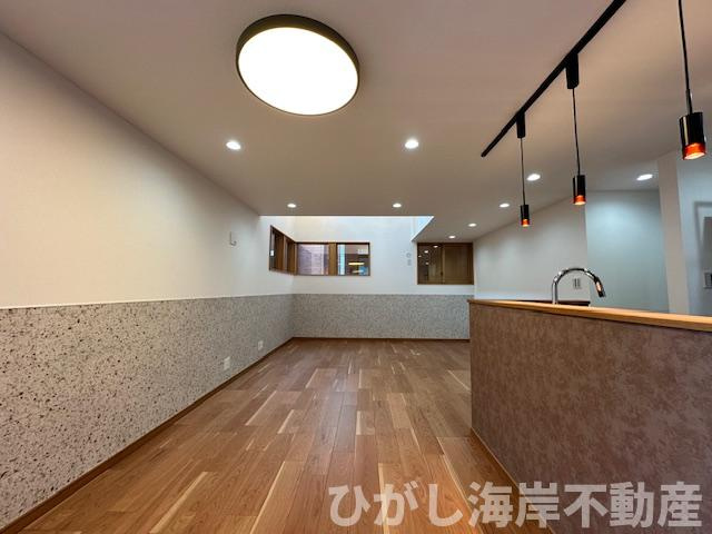 茅ヶ崎市浜竹3丁目　新築戸建　全４棟のダイニング|17帖　吹抜付LDK