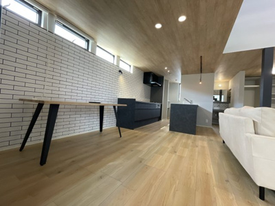 【居間・リビング】 | 真栄里戸建て