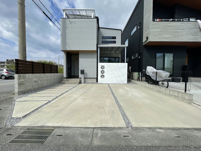 真栄里戸建て