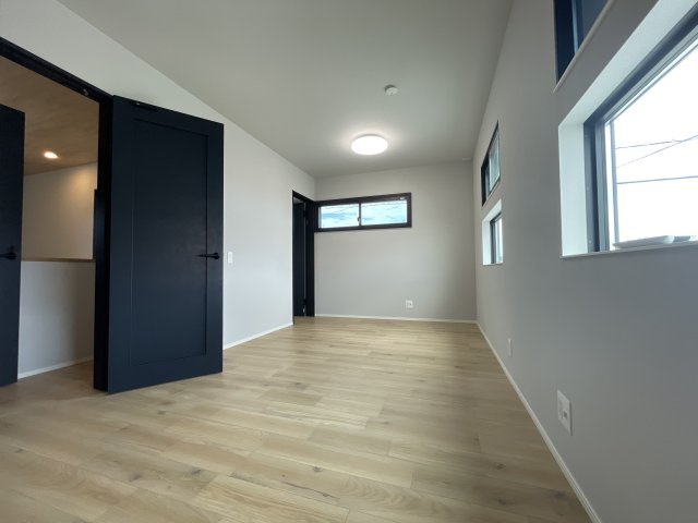 【洋室】 | 真栄里戸建て