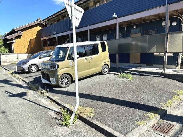パル松井 Aの駐車場