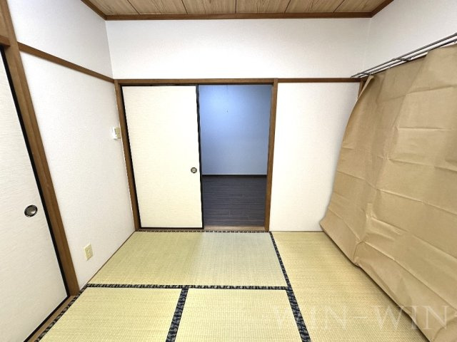 パル松井 Aの和室