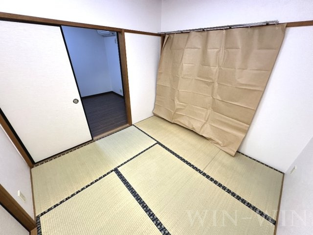 パル松井 Aの和室