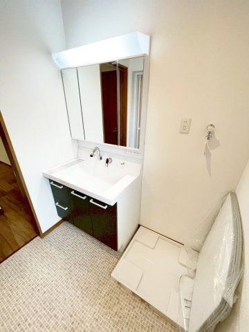 小山板倉町の独立洗面台