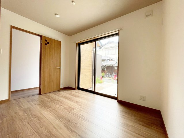 小山板倉町の洋室