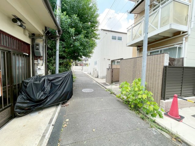 小山板倉町の前面道路含む現地写真