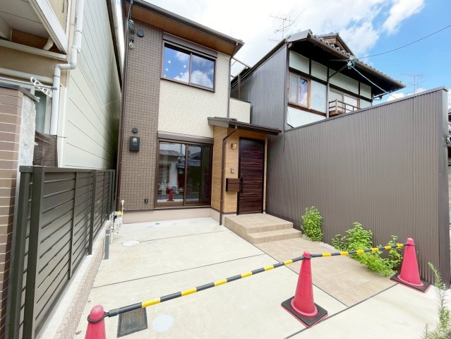 小山板倉町の外観