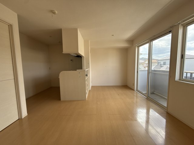 パインハイツ　Ａ棟の居間・リビング