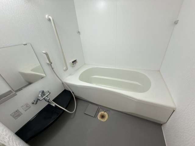 パインハイツ　Ａ棟の浴室