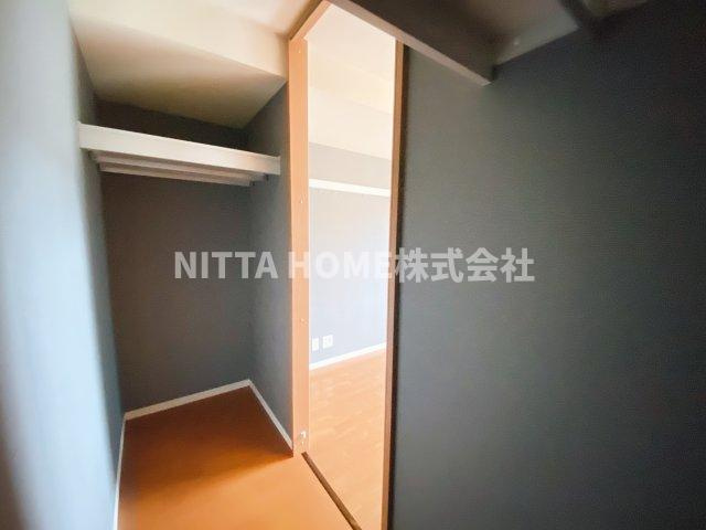 ベルフルールの収納|洋室にはウォークインクローゼットがついています＊