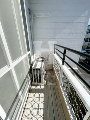 【バルコニー】 | ハイツシェーンⅡ | 開放的で明るい空間を演出してくれるバルコニーです