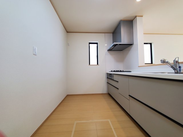 吉川市　高久1丁目　新築戸建　全3棟のキッチン|施工例です