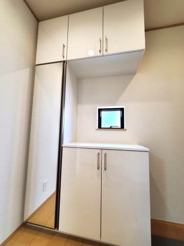 吉川市　高久1丁目　新築戸建　全3棟の玄関|施工例です