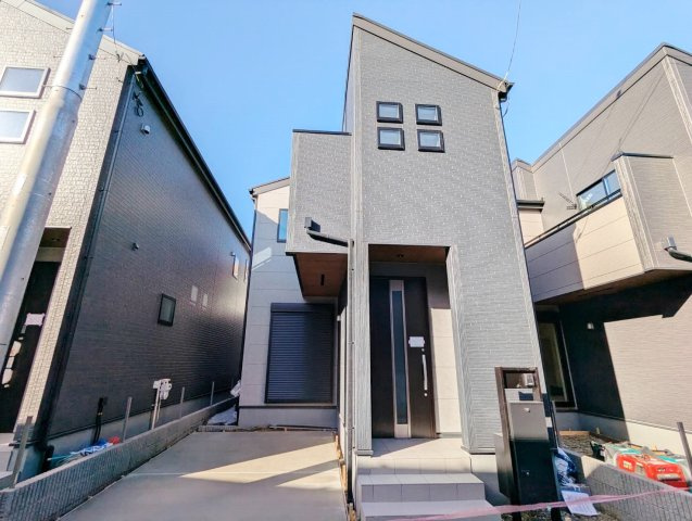 練馬区南田中4丁目 全3棟 2号棟の外観|建物完成につき、ご見学頂けます♪
南側約4ｍ公道に面する整形地
～陽当たり通風良好です～