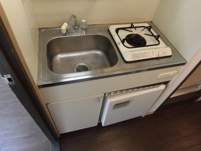 【キッチン】 | ワイズフィールド | 冷蔵庫付きのキッチンです。