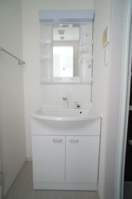 リブリ・ウィスタリアの独立洗面台