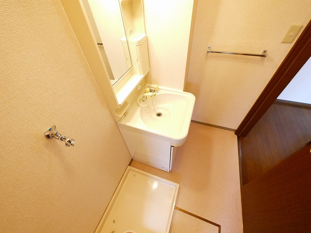 パセオボナール　Ｂ棟の独立洗面台|独立洗面化粧台が付いています