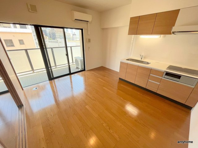 ES-Grande Umedakita　仲介手数料無料の居間・リビング