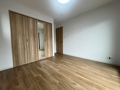 【洋室】 | Ｔ－ＴＲＡＤ　ＣＡＳＡ | 個人の部屋や寝室として使える洋室です