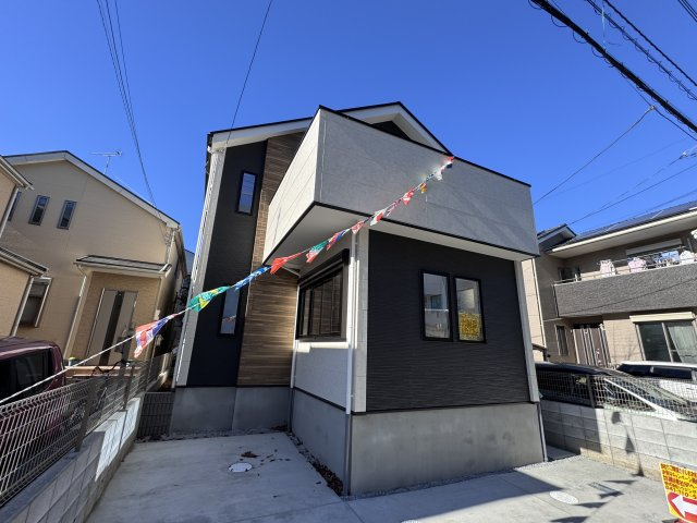 松戸市新松戸６丁目新築戸建【新松戸南小学校：2分】の外観|完成済み内覧可能です！！