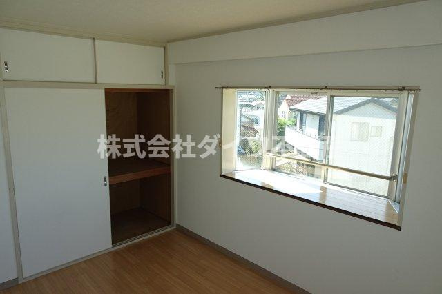 大野マンション（小呂）の内装|北側洋室