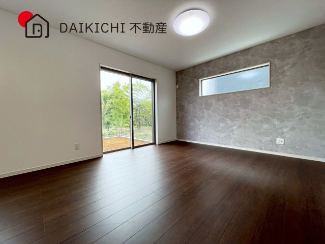 【居間・リビング】 | ワイウッドコート北本市中丸第6期　新築戸建　全9棟　6号棟