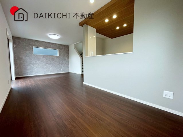 【居間・リビング】 | ワイウッドコート北本市中丸第6期　新築戸建　全9棟　6号棟