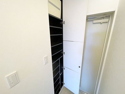 【玄関】 | 弥富通ライズ【名古屋市賃貸・デザイナーズ】