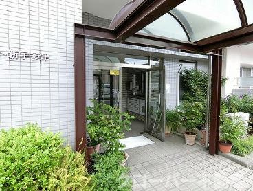 アイランド・コート新宇多津のエントランス