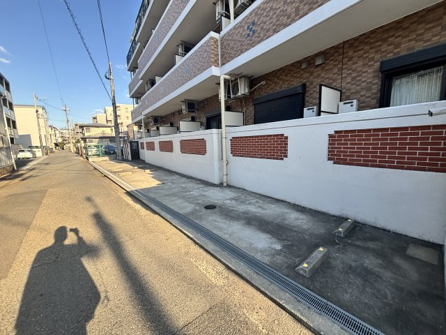 Ｌｕｘｅ芦屋南の駐車場