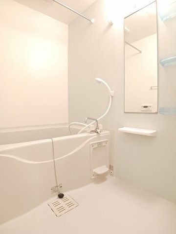 メロウ・リーフⅡの浴室