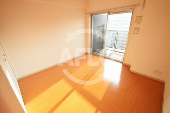 アーバンフラッツ難波東の居間・リビング|La Douceur難波東（ラドゥセール難波東）　洋室