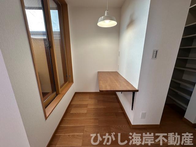茅ヶ崎市浜竹3丁目　新築戸建　全４棟の内装|8.9帖　洋室　カウンタースペース