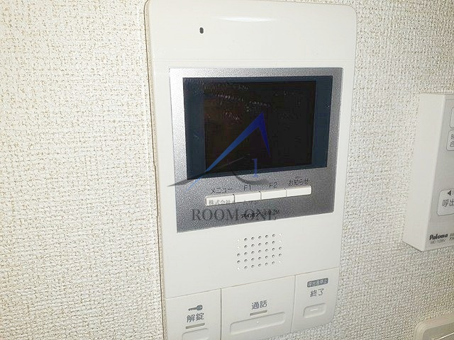 グランスイートのセキュリティ|モニター付きインターホンです。
